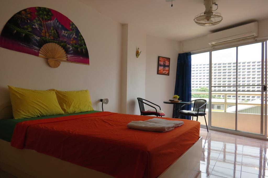 View Talay 1B Serviced Apartments Pattaya Pokój zdjęcie